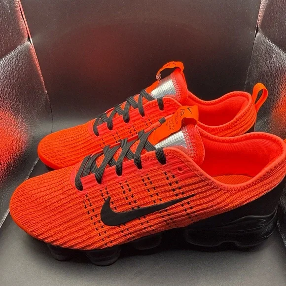 Size 7Y - Nike Air VaporMax Flyknit 3 Flash Crimson Black (GS), Clean, No Box - Picture 2 of 10